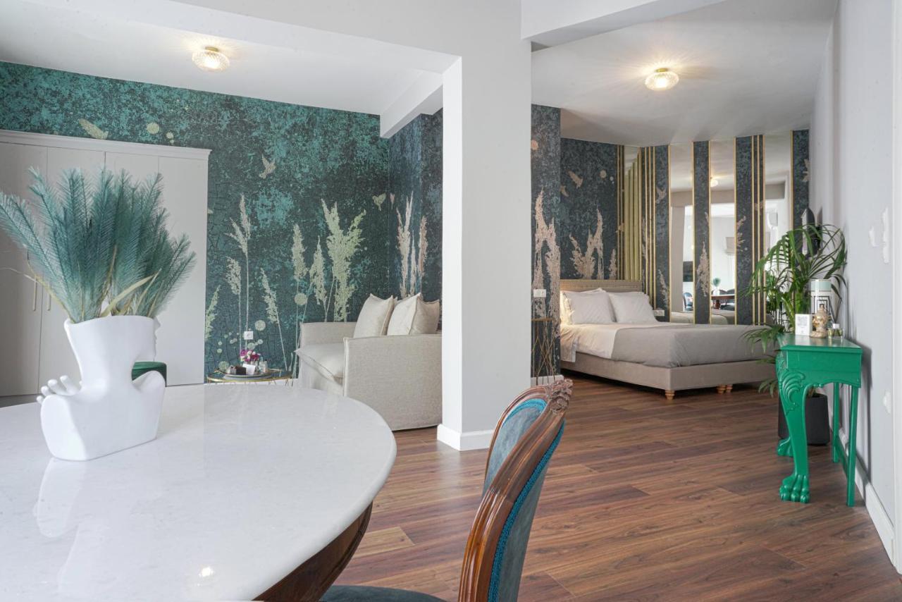 Pafsilipon Suites Ermoupoli Bagian luar foto
