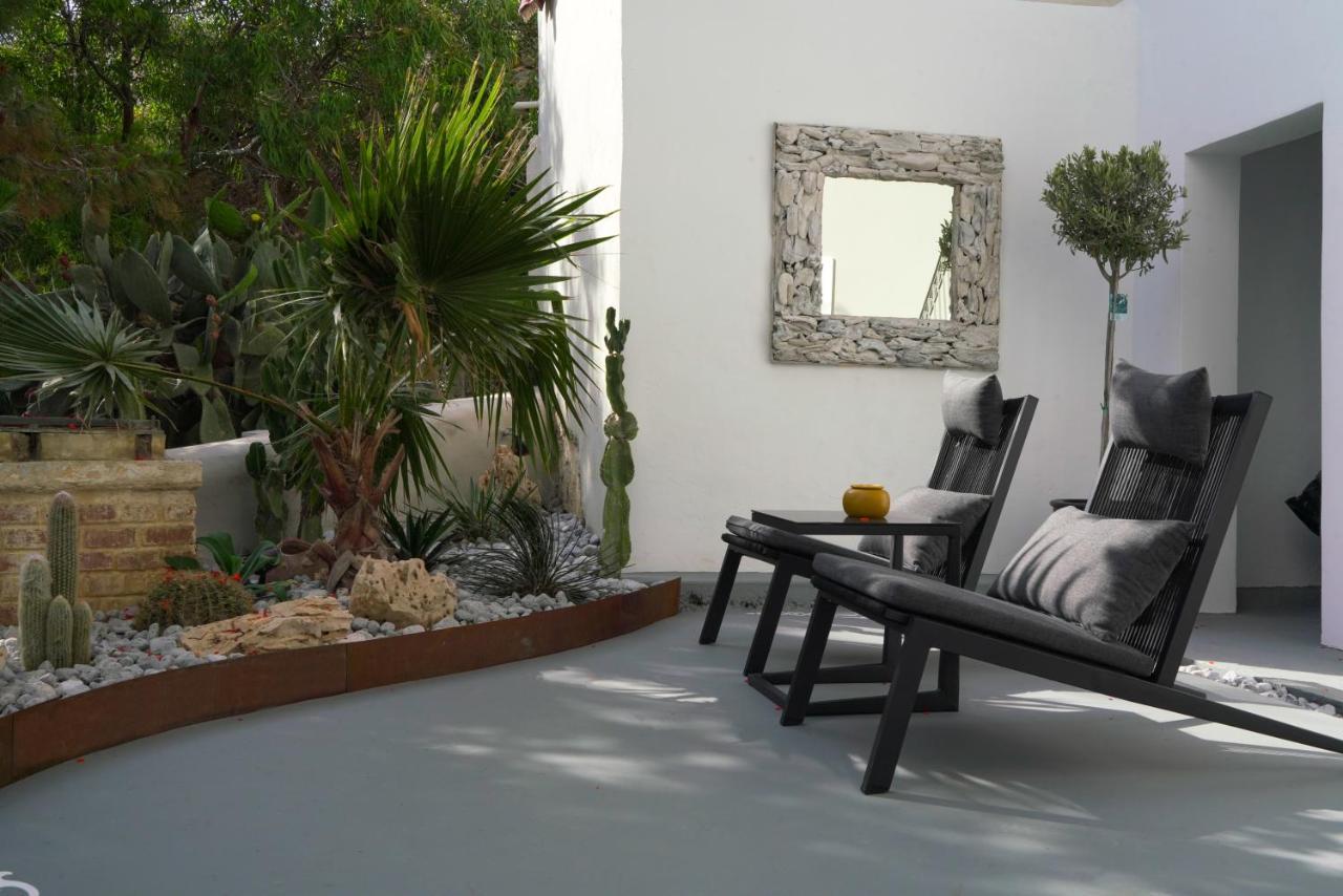 Pafsilipon Suites Ermoupoli Bagian luar foto