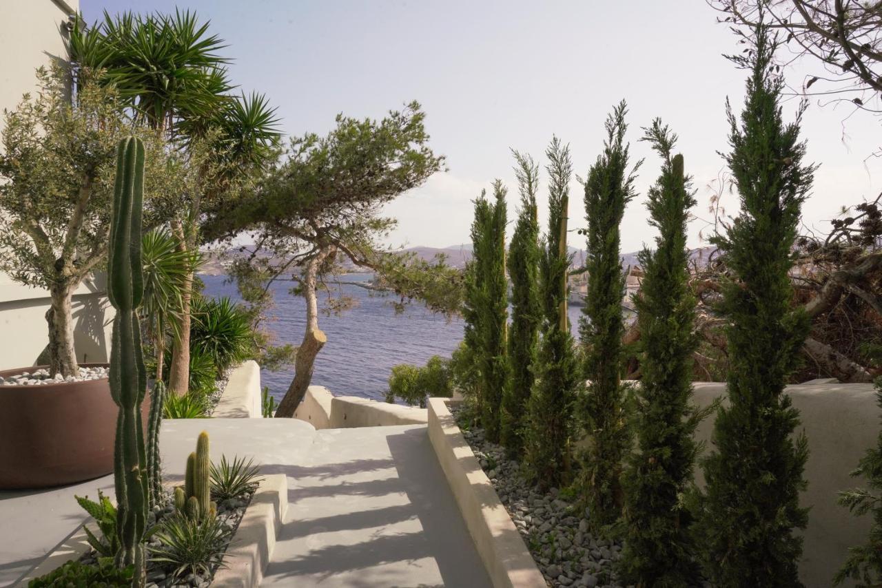Pafsilipon Suites Ermoupoli Bagian luar foto