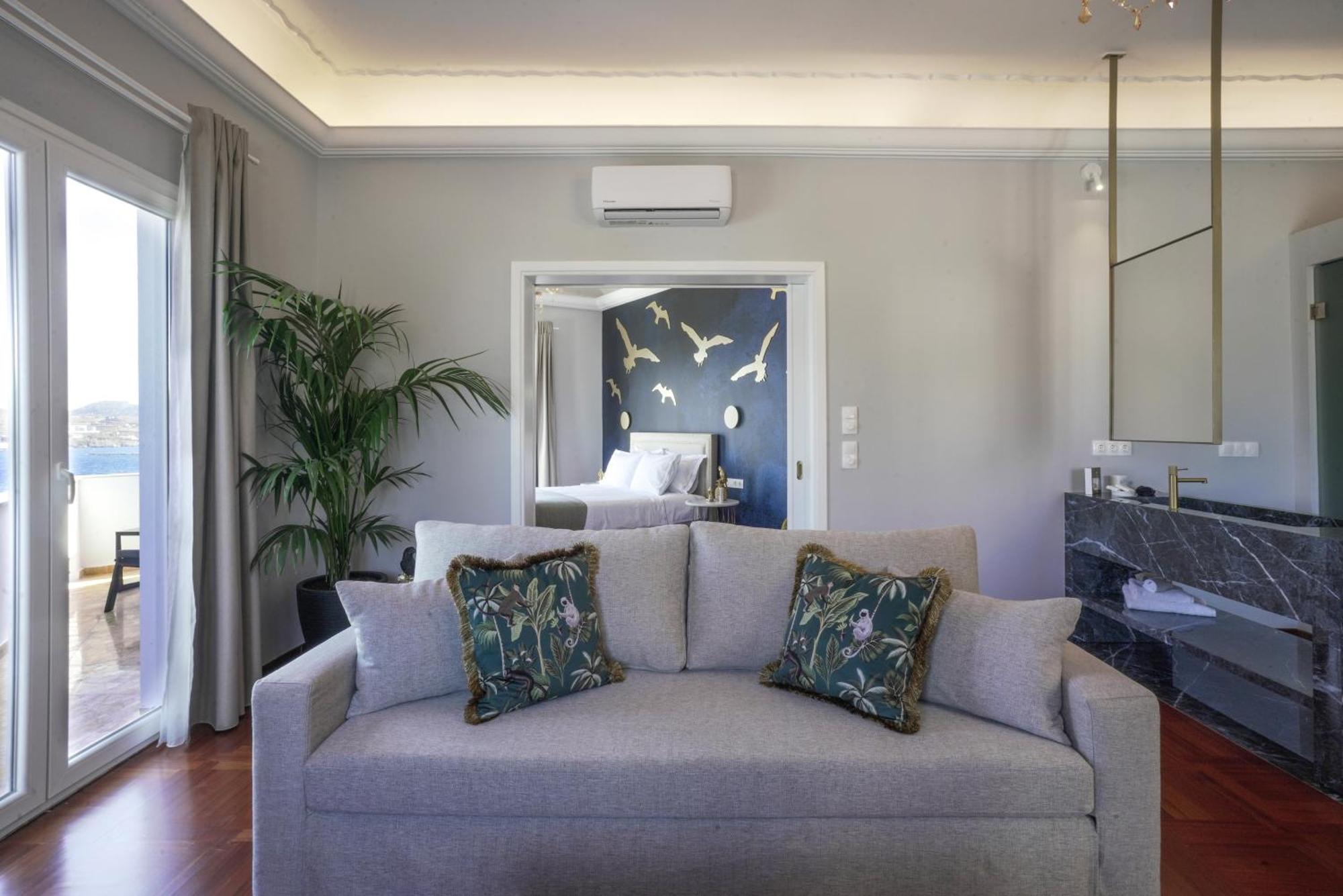 Pafsilipon Suites Ermoupoli Bagian luar foto